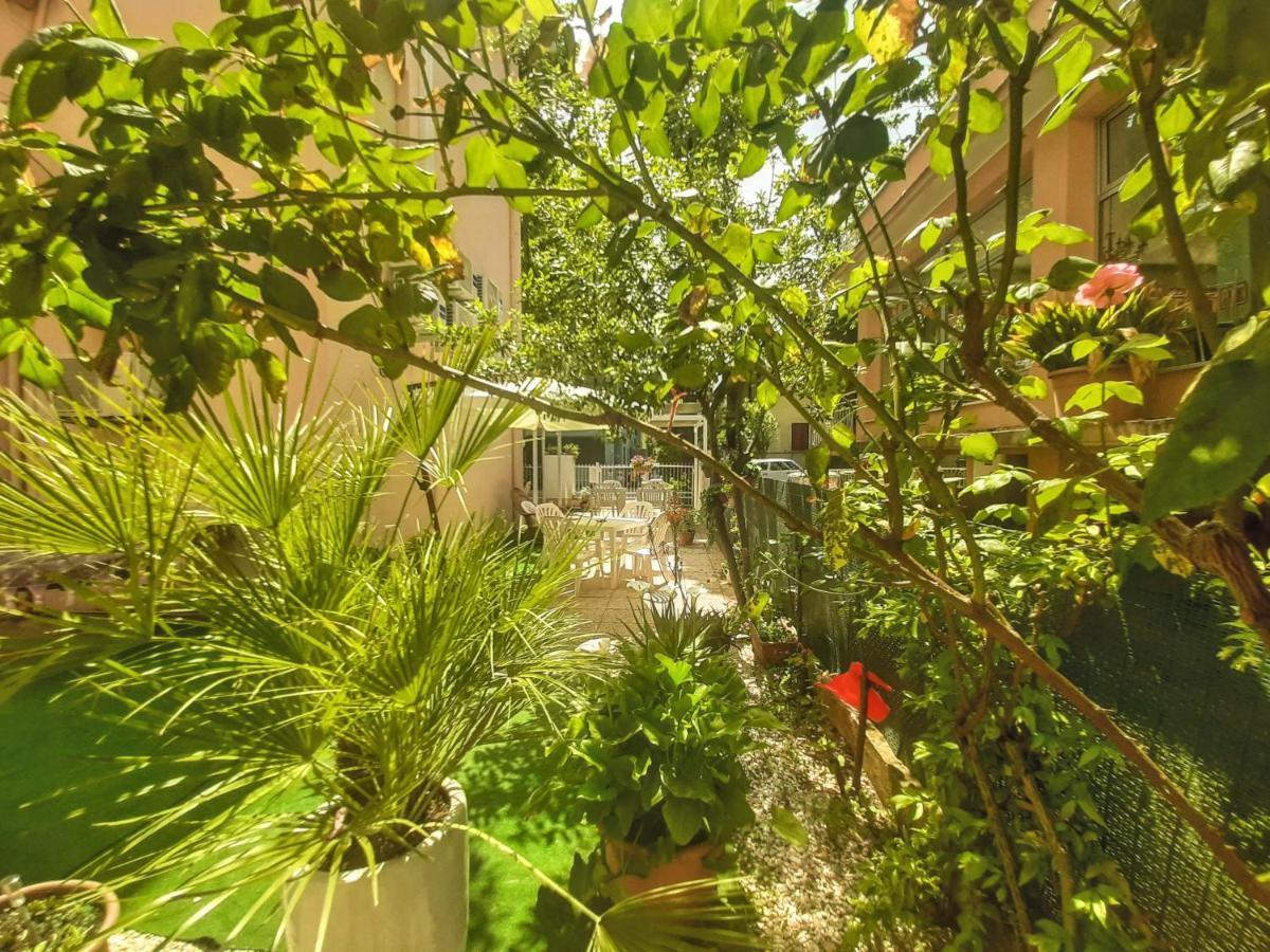 Hotel Amalfi 리미니 외부 사진