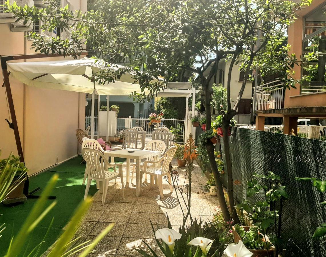 Hotel Amalfi 리미니 외부 사진